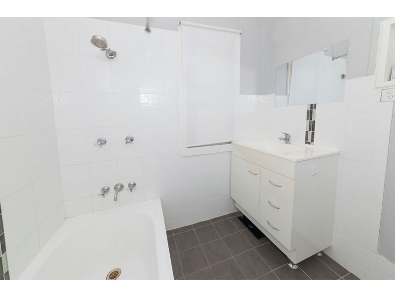 14 Wyndham street, North Ipswich QLD 4305