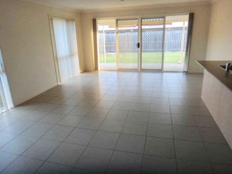 18 Aramac Street, Brassall QLD 4305
