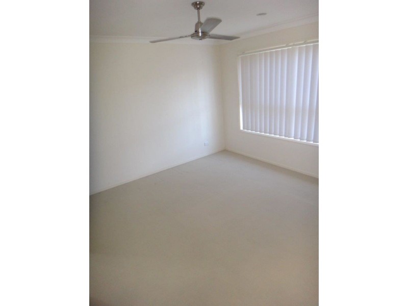 18 Aramac Street, Brassall QLD 4305