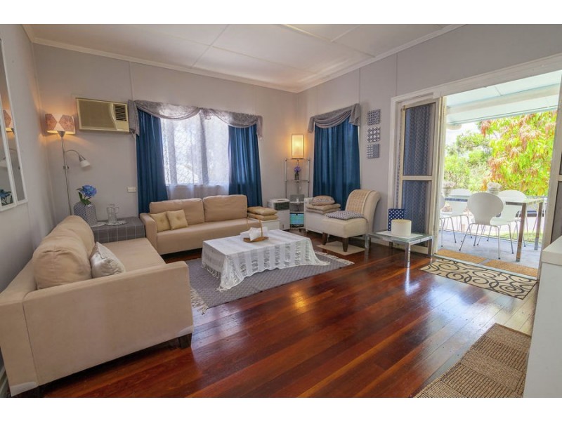 39 High Street, Bundamba QLD 4304