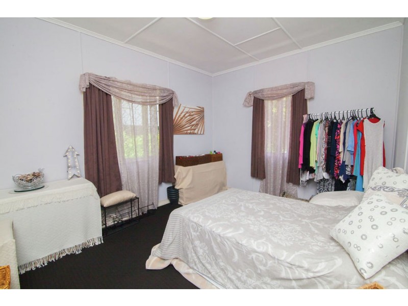 39 High Street, Bundamba QLD 4304