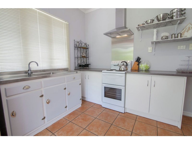 39 High Street, Bundamba QLD 4304