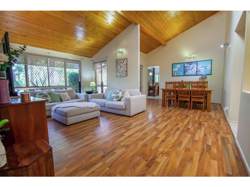 41 Glenross Drive, Pine Mountain QLD 4306