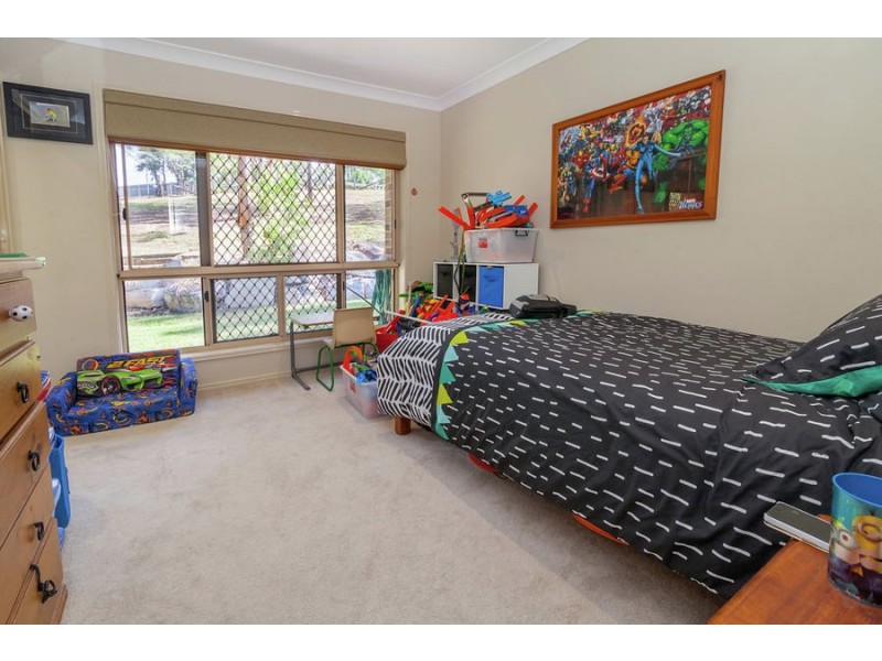 41 Glenross Drive, Pine Mountain QLD 4306