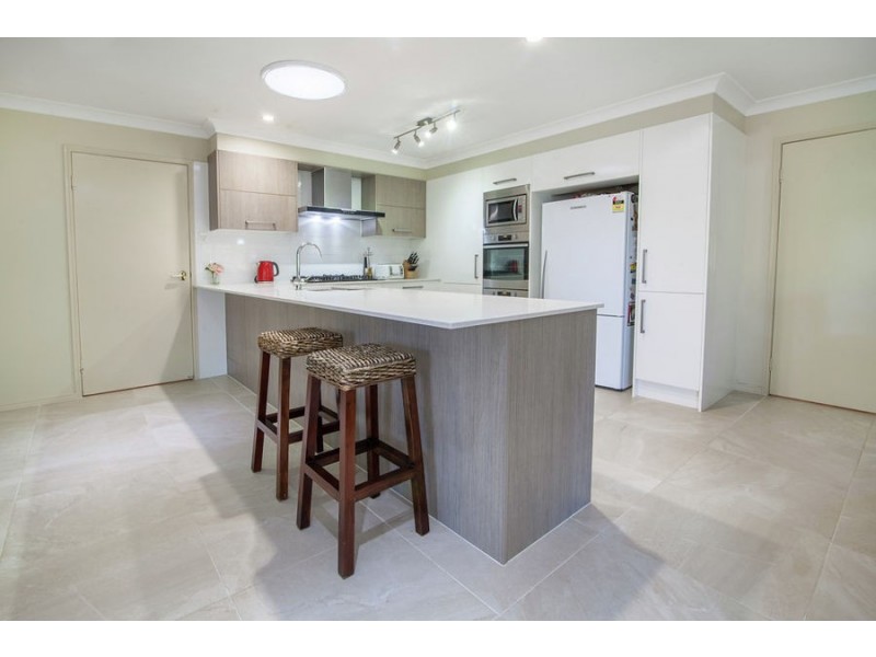 41 Glenross Drive, Pine Mountain QLD 4306