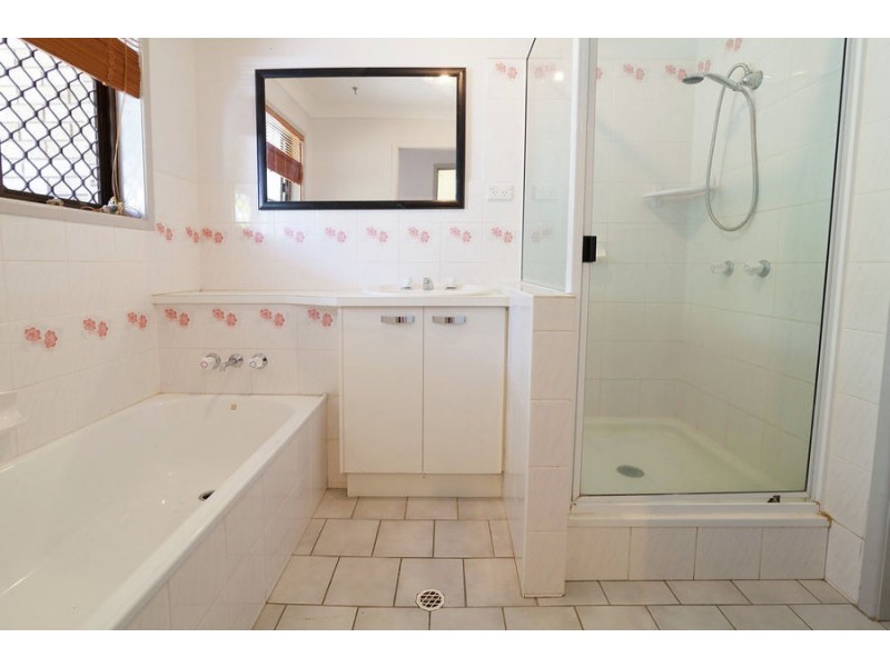 12 Ashwood Court, Brightview QLD 4311