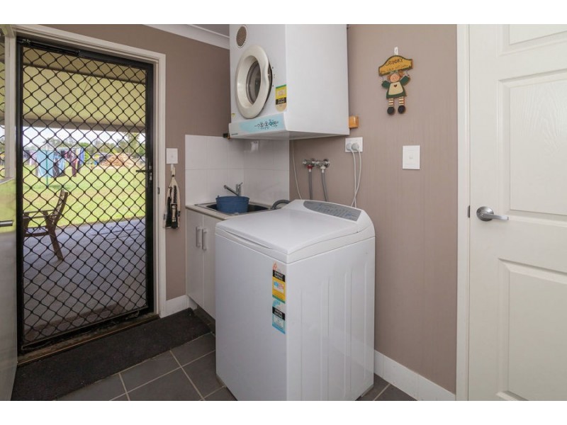 3 Jimba Road, Lockyer Waters QLD 4311