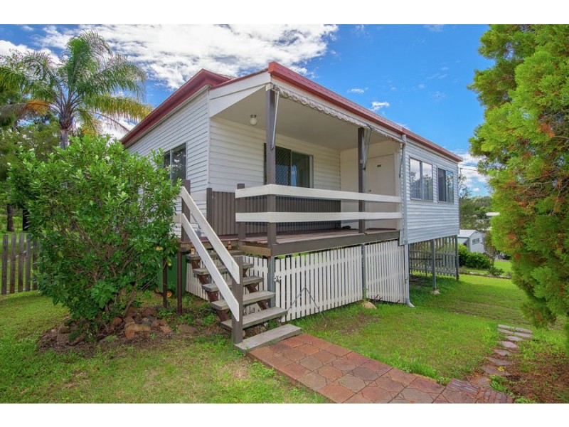 15 Alice Street, Blackstone QLD 4304
