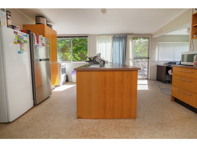 15 Alice Street, Blackstone QLD 4304