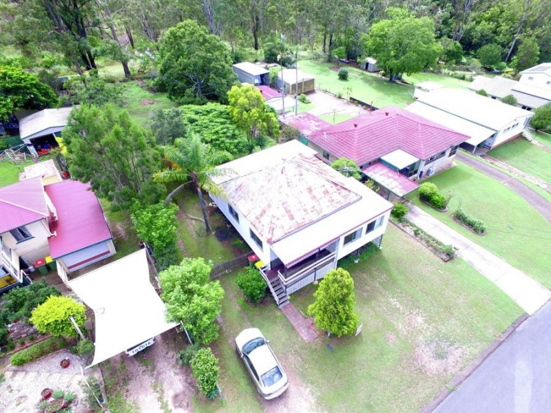 15 Alice Street, Blackstone QLD 4304