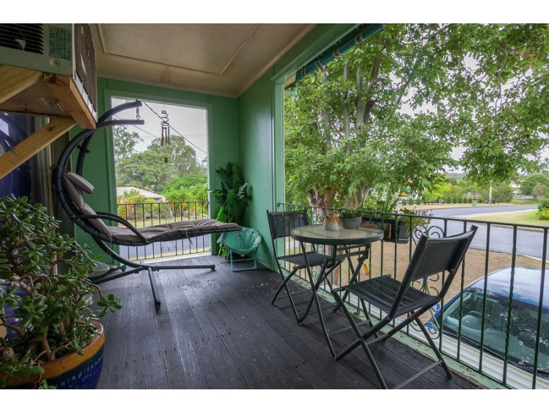 1 Bottomley Street, Brassall QLD 4305