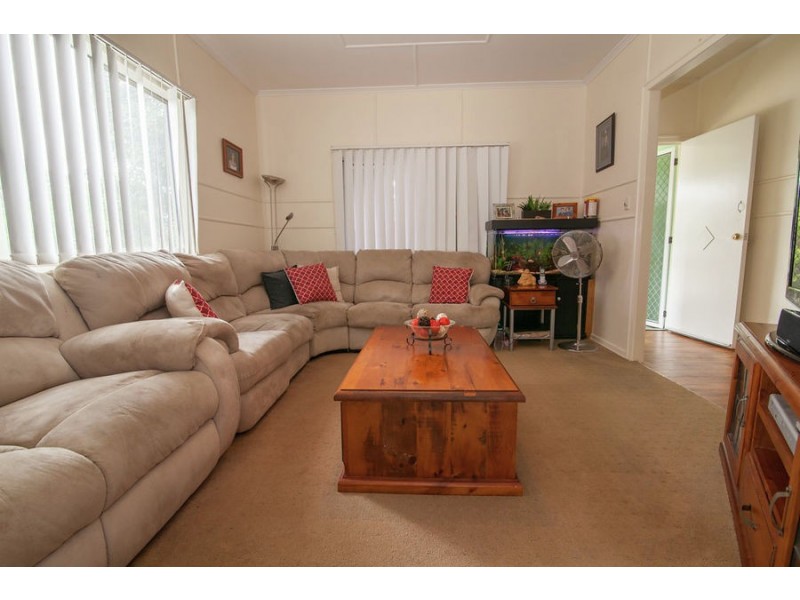 1 Bottomley Street, Brassall QLD 4305