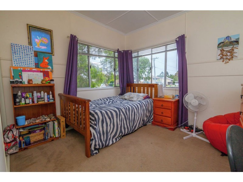 1 Bottomley Street, Brassall QLD 4305