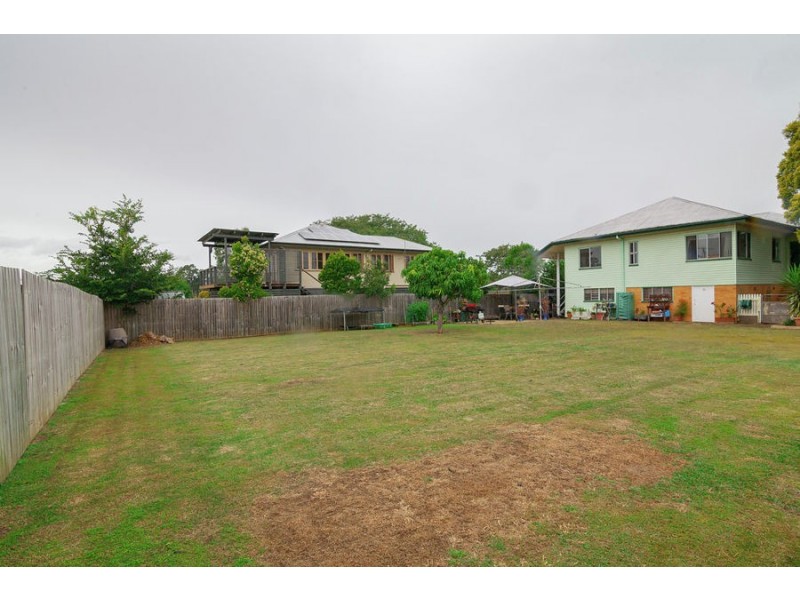 1 Bottomley Street, Brassall QLD 4305