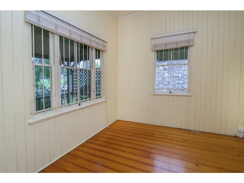 6 Herbert Street, Sadliers Crossing QLD 4305