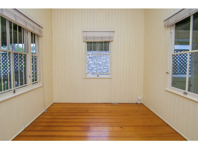 6 Herbert Street, Sadliers Crossing QLD 4305