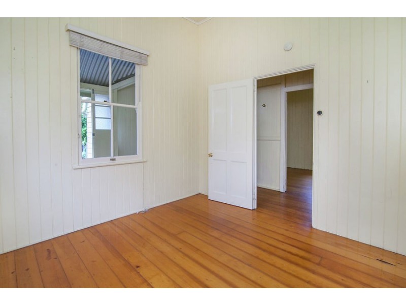 6 Herbert Street, Sadliers Crossing QLD 4305
