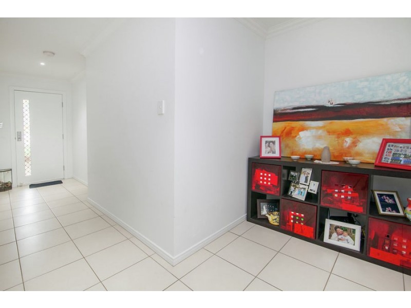 95 Girraween Drive, Springfield Lakes QLD 4300
