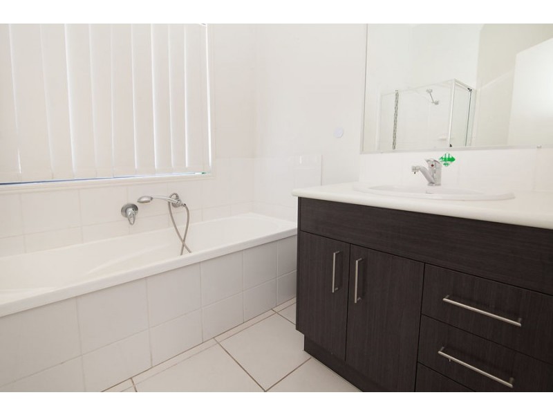 6 Dior Place, Wulkuraka QLD 4305