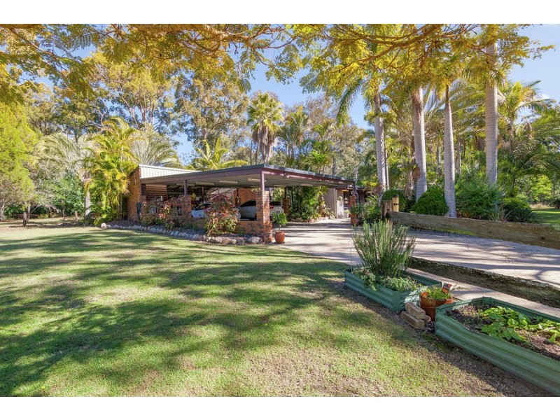 98-104 Velvet Street, Pine Mountain QLD 4306