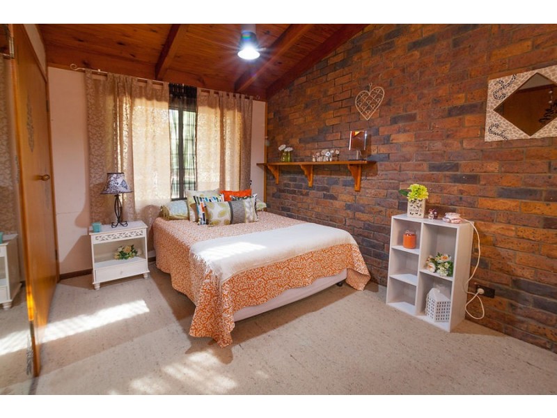 98-104 Velvet Street, Pine Mountain QLD 4306