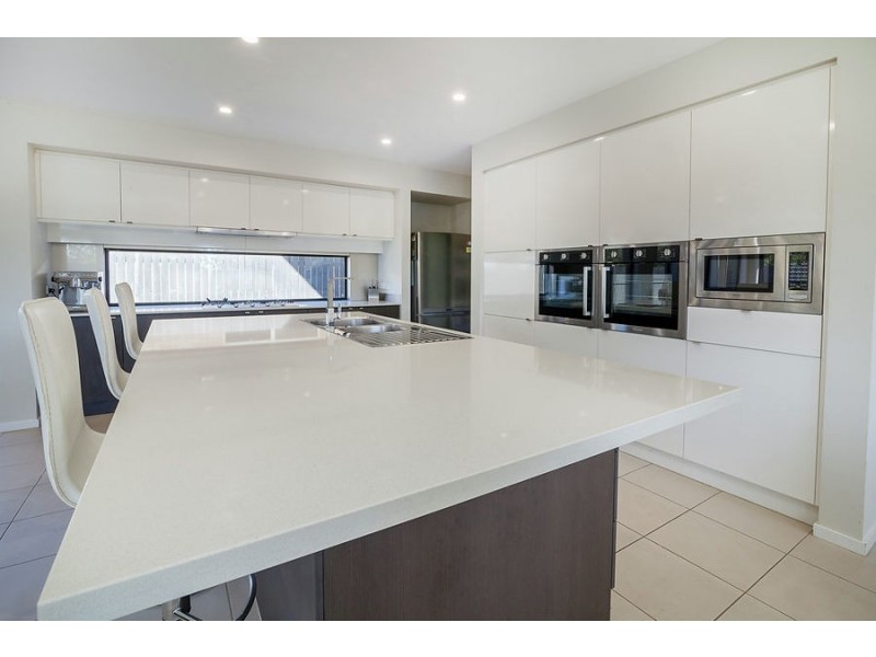 22 Waterfern Way, Ripley QLD 4306