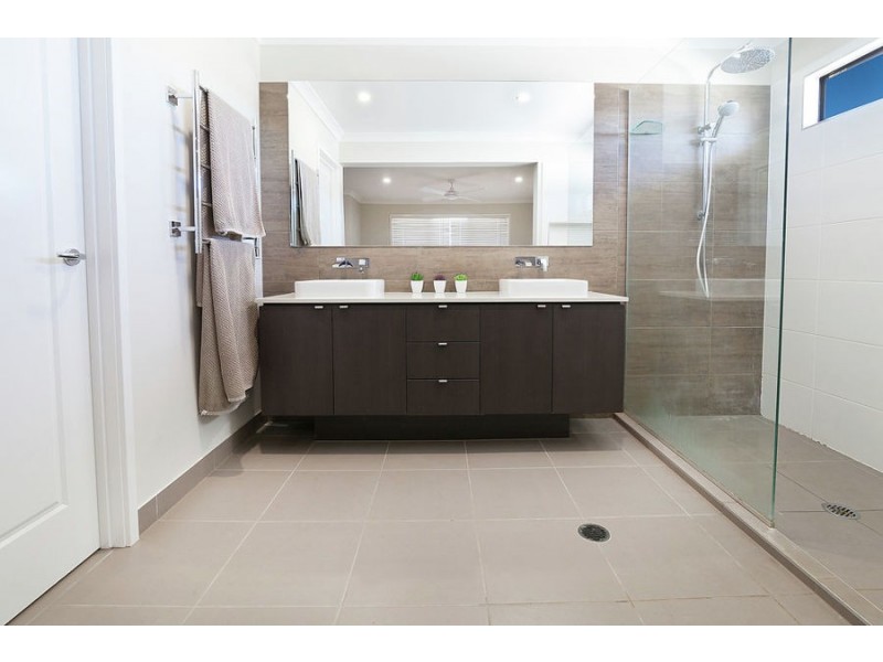 22 Waterfern Way, Ripley QLD 4306