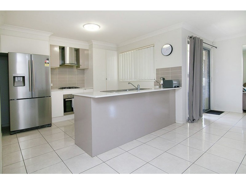 68 Sarah Drive, Yamanto QLD 4305