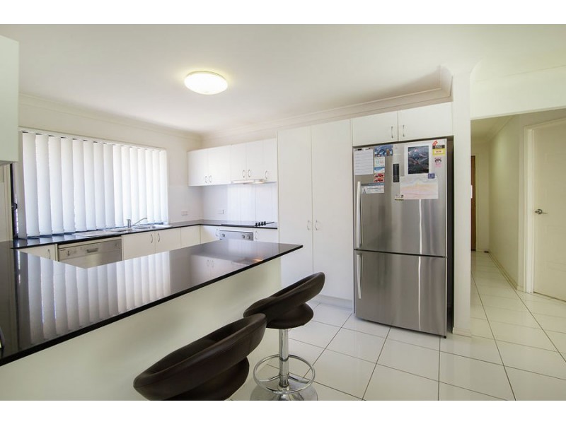11 Pencarrow Crescent, Raceview QLD 4305