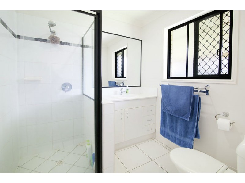 11 Pencarrow Crescent, Raceview QLD 4305