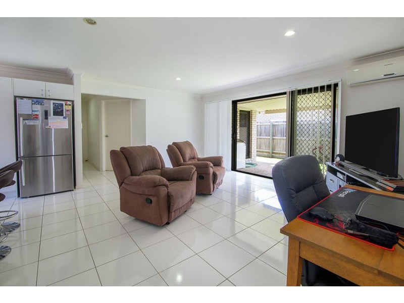 11 Pencarrow Crescent, Raceview QLD 4305