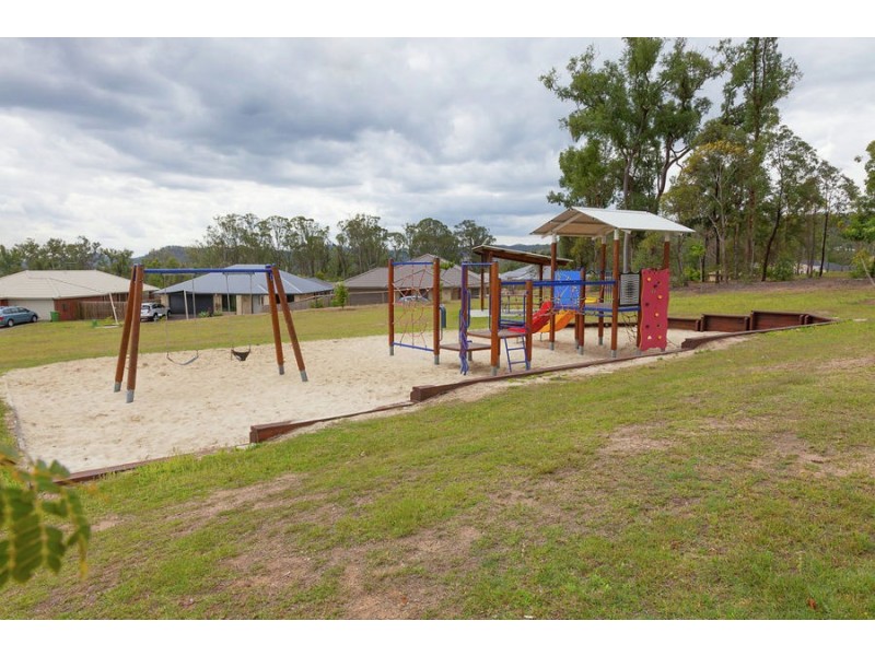 4 Brightwood Place, Fernvale QLD 4306