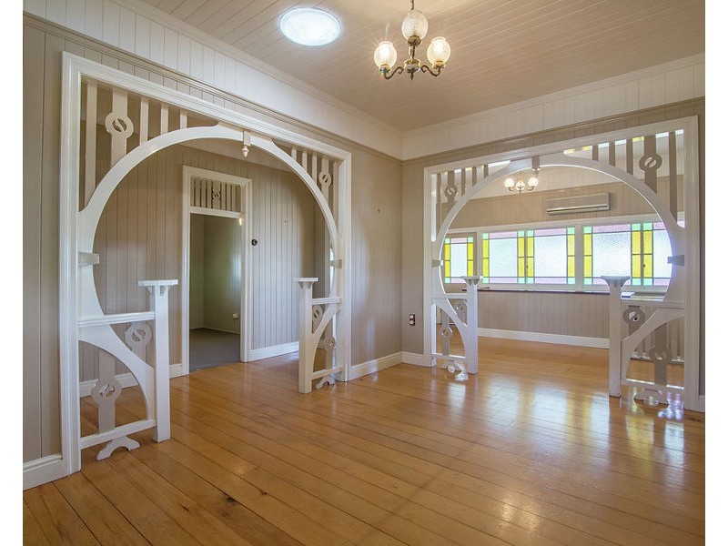 146 Blackstone Road, Silkstone QLD 4304