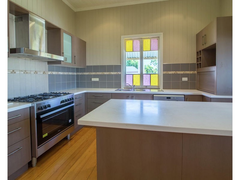 146 Blackstone Road, Silkstone QLD 4304