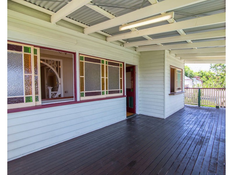 146 Blackstone Road, Silkstone QLD 4304