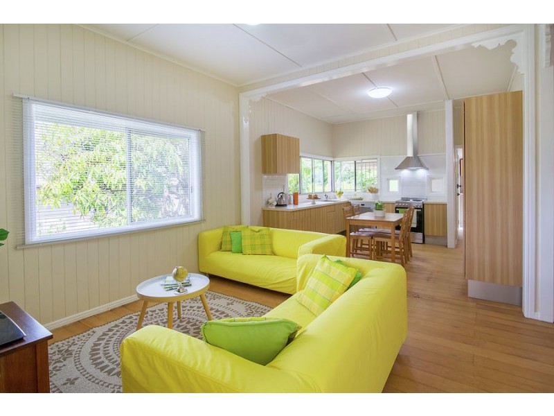 28 Woodford Street, One Mile QLD 4305