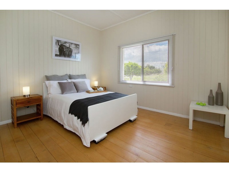 28 Woodford Street, One Mile QLD 4305