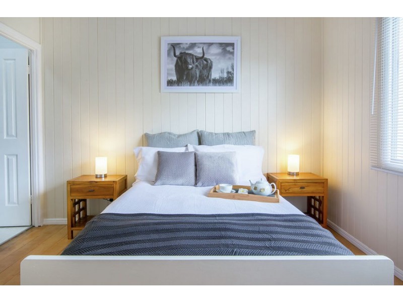 28 Woodford Street, One Mile QLD 4305