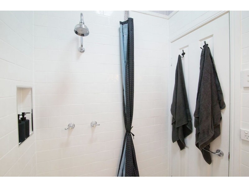 28 Woodford Street, One Mile QLD 4305