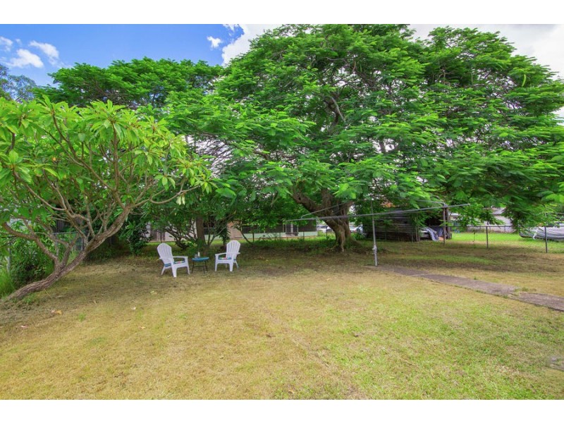 28 Woodford Street, One Mile QLD 4305