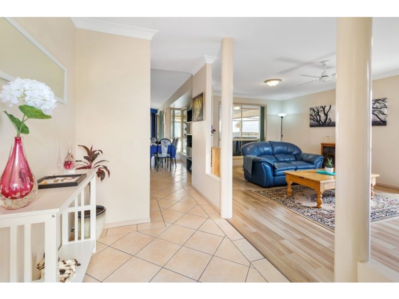 7 Calverton Court, Brassall QLD 4305