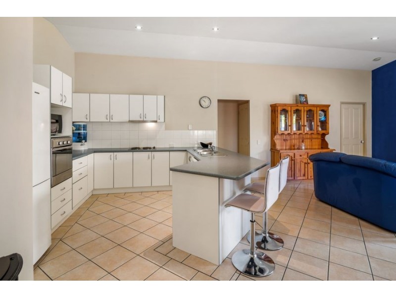 7 Calverton Court, Brassall QLD 4305
