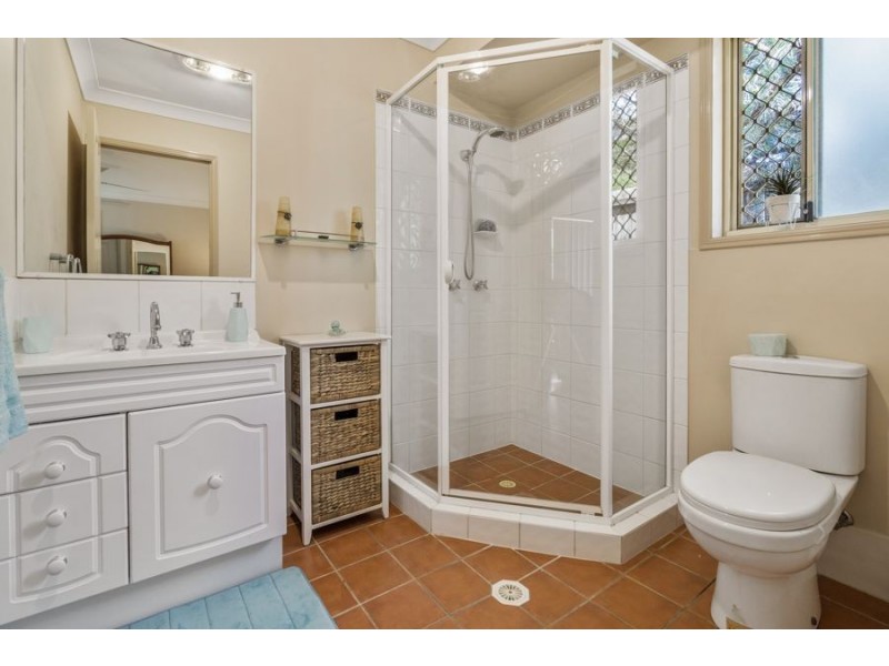 7 Calverton Court, Brassall QLD 4305