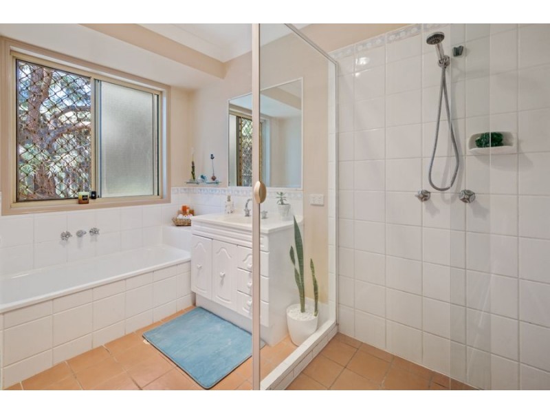 7 Calverton Court, Brassall QLD 4305