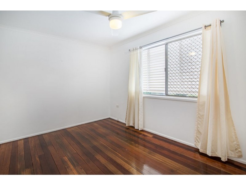 4 Duce Street, Bundamba QLD 4304