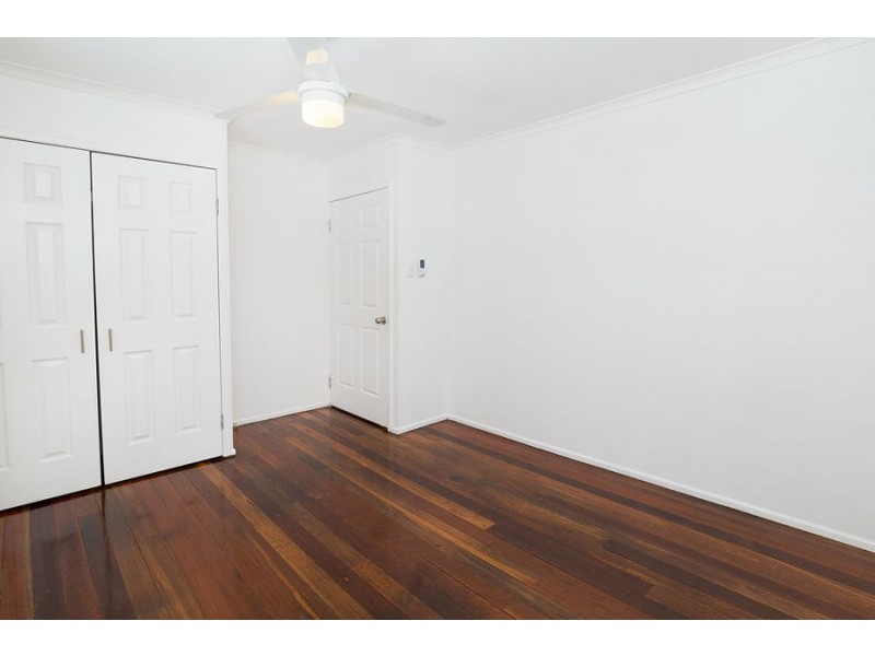 4 Duce Street, Bundamba QLD 4304