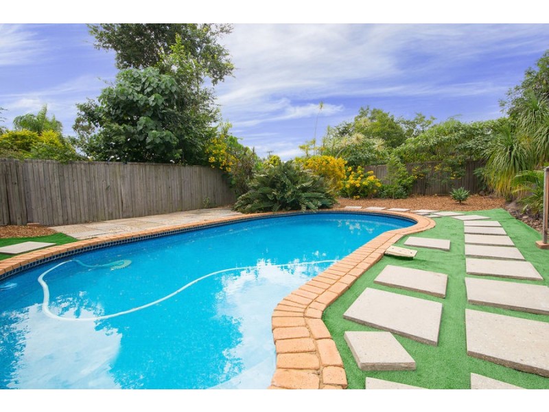 4 Duce Street, Bundamba QLD 4304