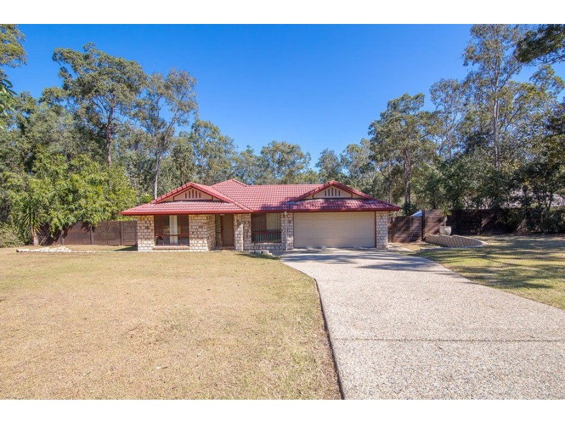 13 Cabernet Crescent, Pine Mountain QLD 4306