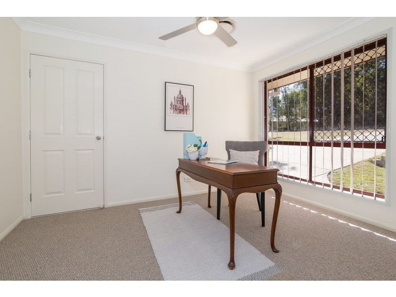 13 Cabernet Crescent, Pine Mountain QLD 4306