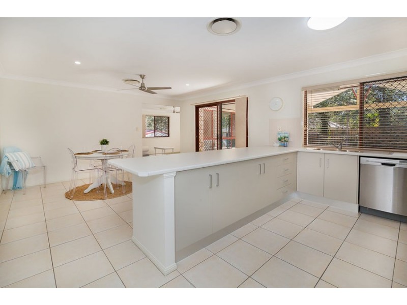 13 Cabernet Crescent, Pine Mountain QLD 4306